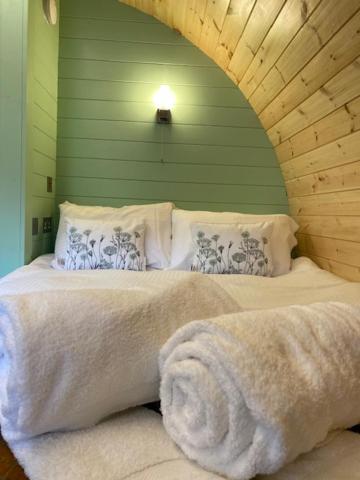 Seaview Lodges At Torlinnhe Fort William Exterior foto